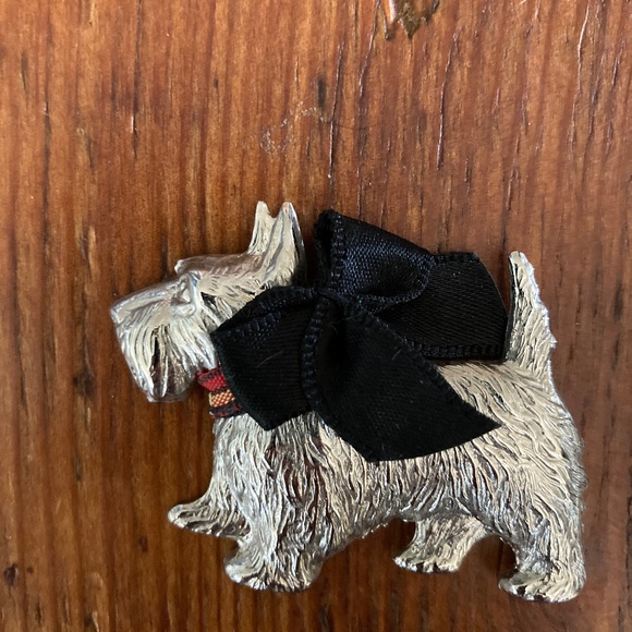 1980's Scotty Dog Pin, Silvertone with Black Bow and Plaid Collar Vintage Brooch - Picture 4 of 4